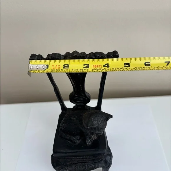 Vintage Black Cast Iron Cat on Chair Figurine. 8 1/4'' heavy 3LB 11.2 OZ